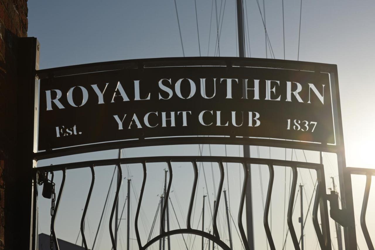 Royal Southern Yacht Club Hamble-le-Rice Buitenkant foto